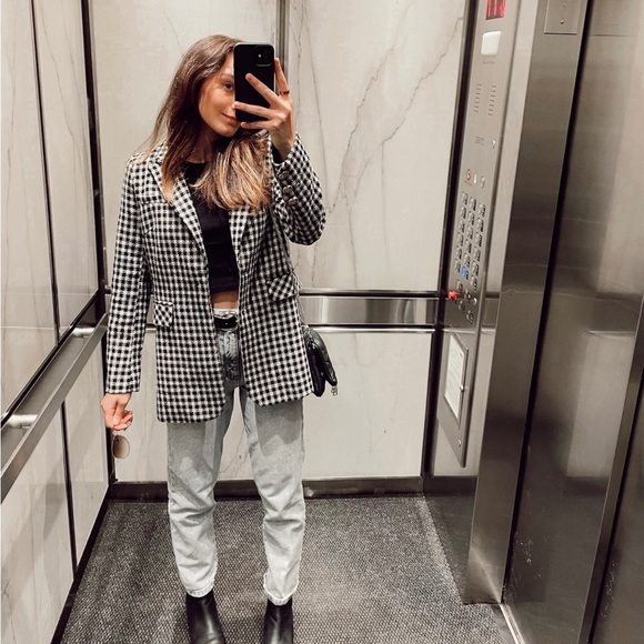 Meet your Posher, MJ - Picture 1 of 1